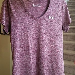 Under Armour top